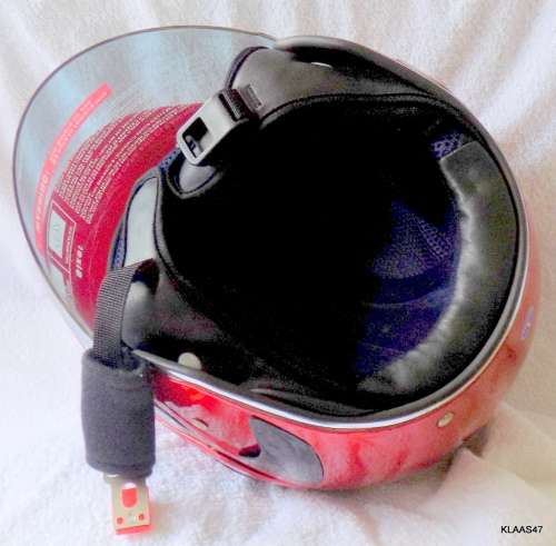 CNWL : RED AND BLACK  HELMET : WITH VISOR :  SIZE L 59-60cm