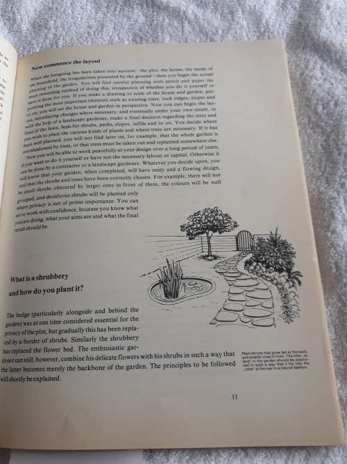 A Guide to Gardening Throughout the Year - Koos Robbertse, Arthur Stuart, Col W A Jeffs - Paperback