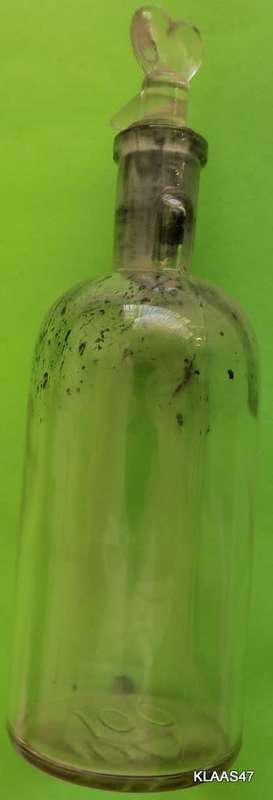 Vintage - Clear Glass Perfume /Apothecarthy Essential Oil Bottle  - Heart Shaped Stopper
