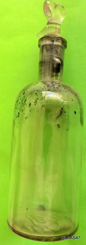 Vintage - Clear Glass Perfume /Apothecarthy Essential Oil Bottle  - Heart Shaped Stopper