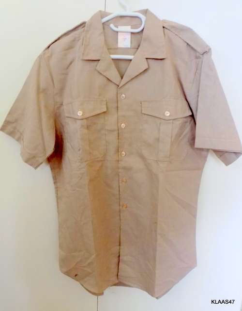 SADF - STEP OUT S/SLEEVE SHIRT - MEDIUM - CAMBRIDGE 1977