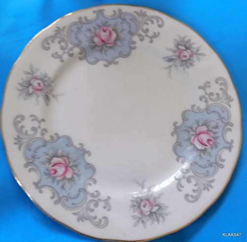 VINTAGE RIDGWAY POTTERIES QUEEN ANNE FINE BONE CHINA SAUCER AND PLATE B964
