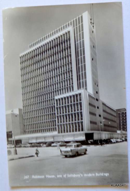 Black and White Post Card - 267 Robinson House, one of Salsbury`s modern Buildings