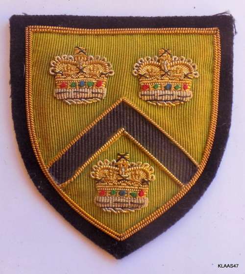 THREE CROWNS BLAZER BADGE -