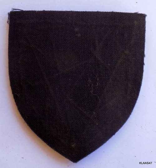 THREE CROWNS BLAZER BADGE -