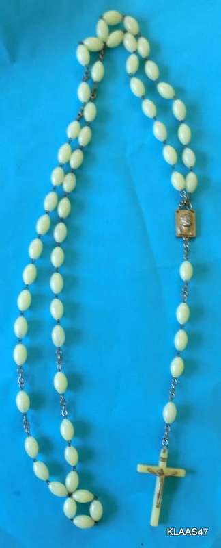 Vintage - Rosary (Beads with Crucifix) - Catholic Prayer Beads (Hard plastic)