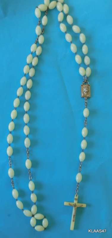 Vintage - Rosary (Beads with Crucifix) - Catholic Prayer Beads (Hard plastic)