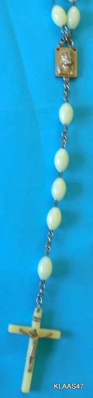 Vintage - Rosary (Beads with Crucifix) - Catholic Prayer Beads (Hard plastic)
