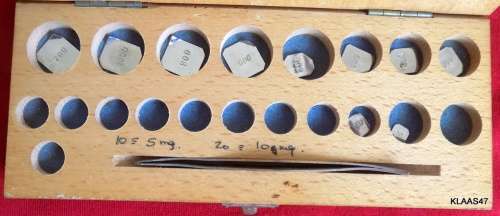 W.Frankel and Co. Johannesburg.  August Sauters Weight box -  NO weights