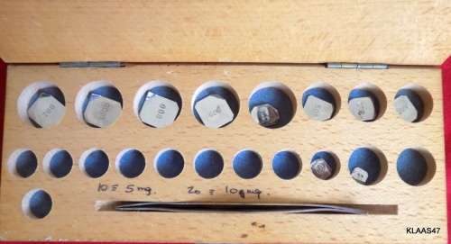 W.Frankel and Co. Johannesburg.  August Sauters Weight box -  NO weights