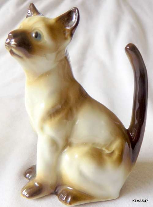 Vintage Apel Bavaria German Porcelain Cat Figurine