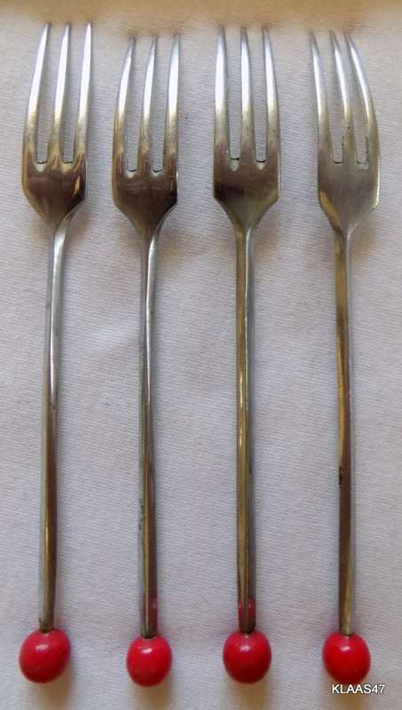 Vintage - 3 Prong Long Handle Forks (4) Red bead top
