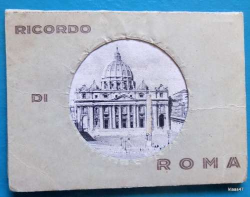 Vintage - Ricordo di Roma - Souvenir - 12 small black and white joined pictures in a cover 9.7x7cm