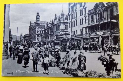 Cape Town Valentine and Sons - Photographic Postcard Souvenir Booklet - with 8 postcards (1916)