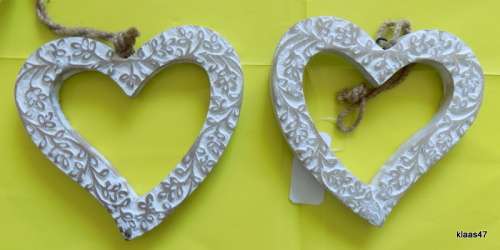 2 Wooden Hearts - White (With rope for hanging)