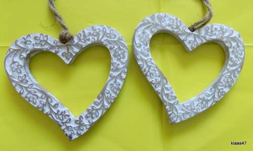 2 Wooden Hearts - White (With rope for hanging)