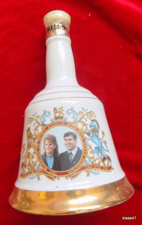 Commemorative Porcelain Decanter - Empty - Wade - Prince Andrew and Miss Sarah Ferguson - 1986