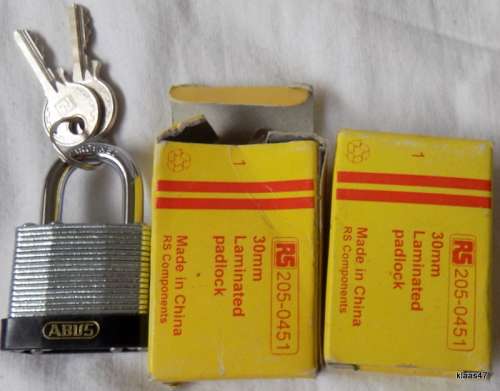 5 Abuss 30mm Laminated  Padlocks each with two keys
