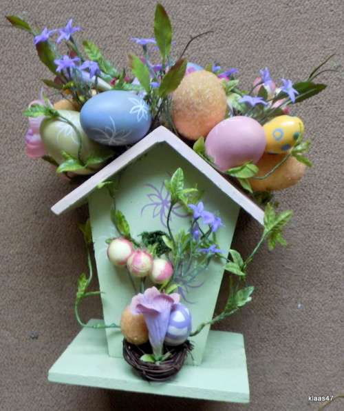 Vintage - Easter Decoration - Bird House 20cm High on Stand 15.3x12.5cm - with Painted Eggs