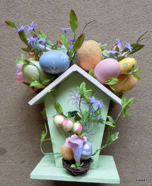 Vintage - Easter Decoration - Bird House 20cm High on Stand 15.3x12.5cm - with Painted Eggs