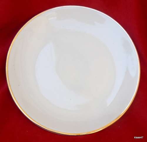 Hutschenreuther - Arzberg - White Side Plates with Gold Trim - 19.3cm Diameter