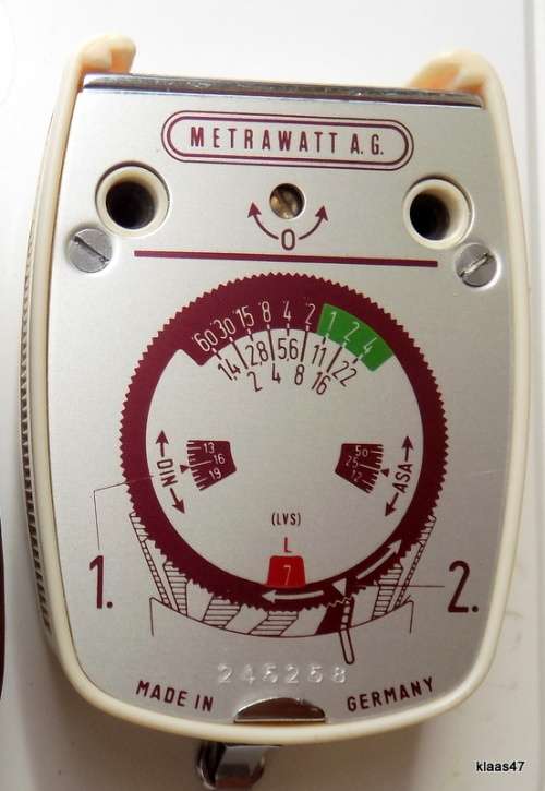 Vintage - Horvex 3 - Light Meter - Metrawatt A.G. - Made in Germany - In case - no strap