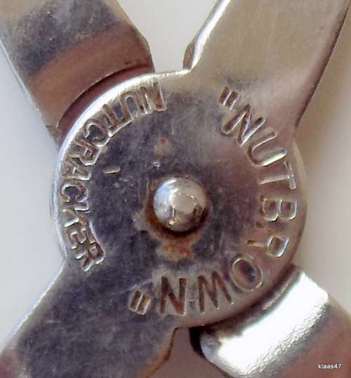 Vintage - Nutbrown - Nut Cracker - Made in England