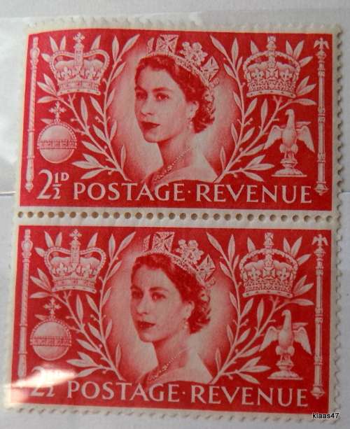 Britain - Queen Elizabeth II - 2 1/2d Red - Pair