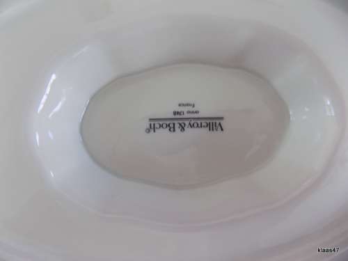 Villeroy Boch - Manoir - (VitroPorcelain, Luxembourg) - Gravy (sauce) Jug - Fixed drip plate
