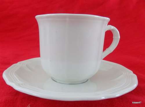 Villeroy Boch - Manoir - (VitroPorcelain, Luxembourg) - Espresso Cup and Saucer  (100ml)