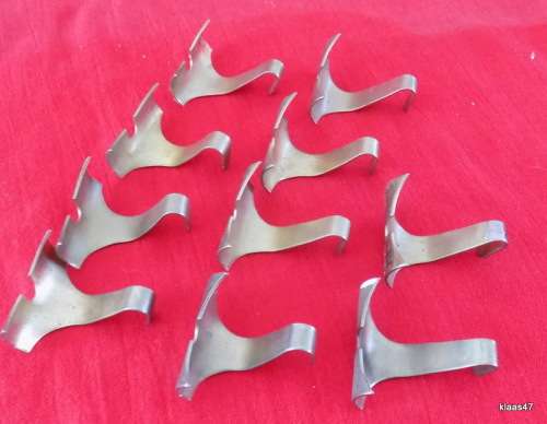 10Pcs - Metal Picture Photo Frame Hanger - S Shape Rail Moulding Hanging Hooks