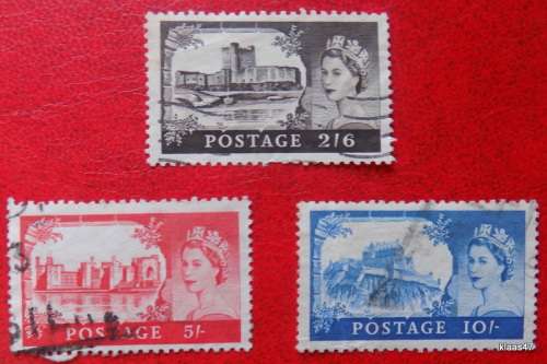 GB - Castle High Value series - Elizabeth II - 2/6, 5/-, 10/-  (3 used stamps)