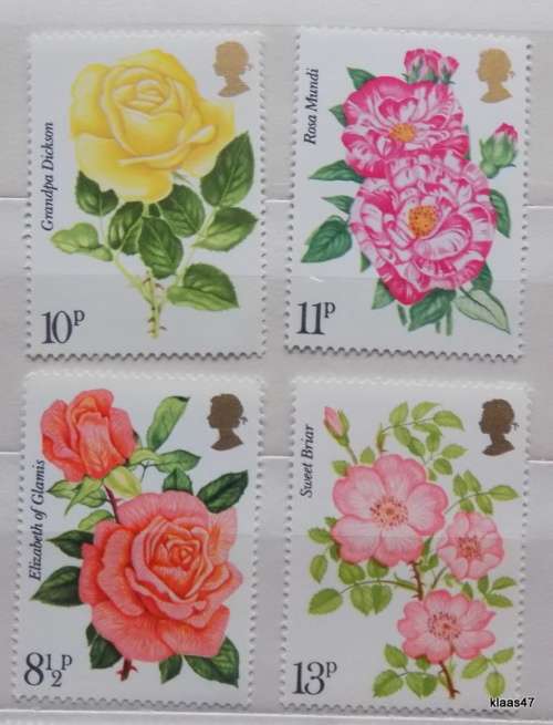 GB - 1976 - Roses  (Centenary of Royal Rose Society) - Set of 4 unused stamps