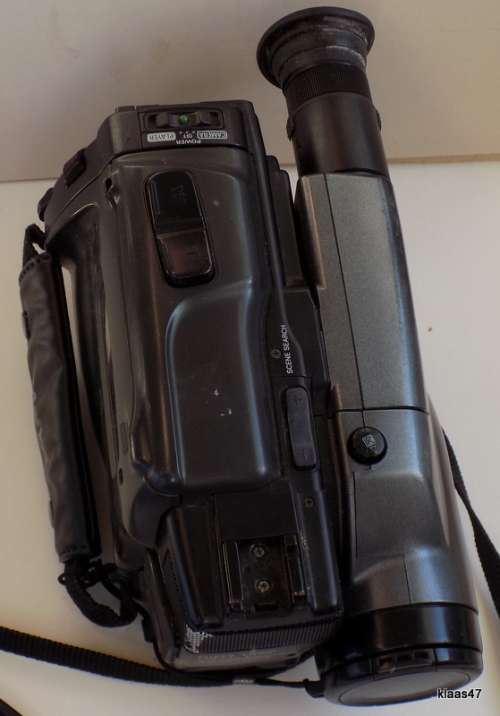 Vintage - Sanyo - VM-EX22P - 8mm Camcorder - 10x Zoom  **Suitable for Display or Prop**
