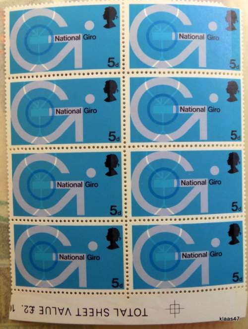 GB - 1969 - Post Office Technology (National Giro) - Block of  8 Unused stamps