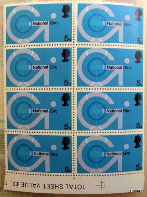 GB - 1969 - Post Office Technology (National Giro) - Block of  8 Unused stamps