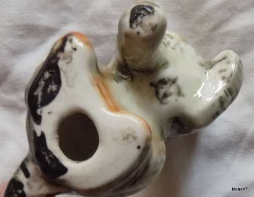 Porcelain Cat Ornament made in Japan