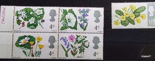 GB - 1967 - Flowers - 5 Unused stamps (Block of 4 plus 1)