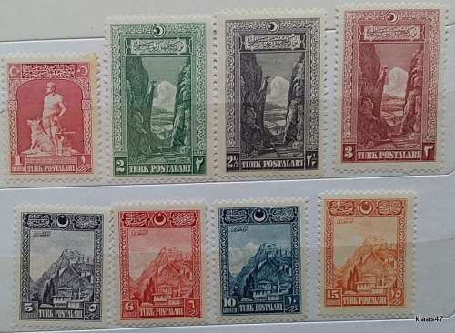 Turkey - 1926 - Turk Postalari - 8 Unused previously hinged stamps