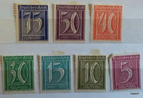 Germany - Deutsches Reich -1921/22 - Large Number Definitive - 7 Unused Hinged stamps