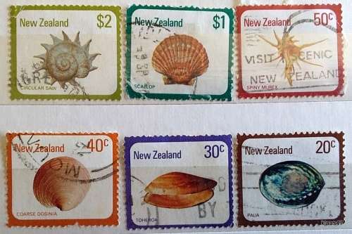 New Zealand - 1978 - Seashell Definitive - 6 Used Hinged stamps (1 on paper)
