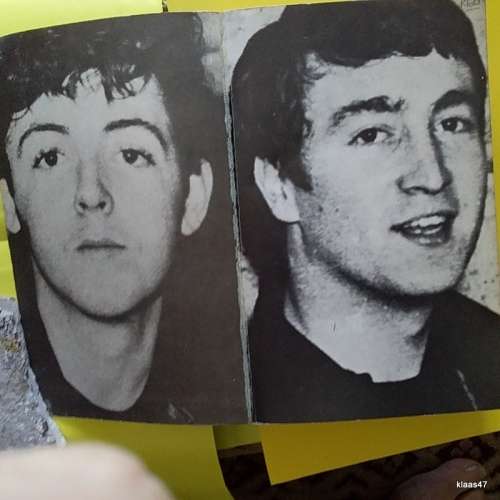 Shout!: The True Story of the Beatles - Philip Norman - Paperback