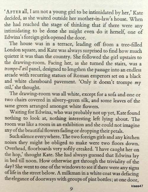 In a Summer Season - Elizabeth Taylor - Hardcover