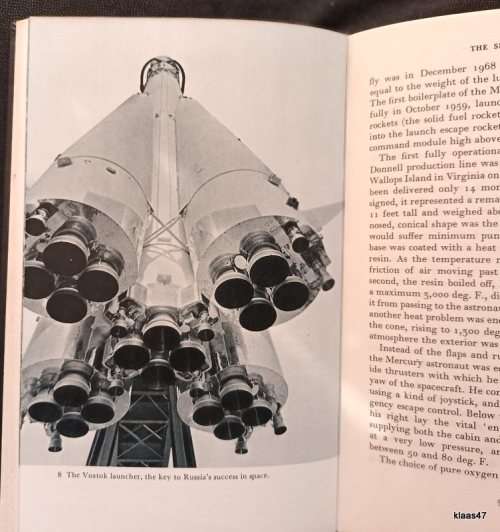Man on the Moon: The March of History - John M Mansfield - Hardcover