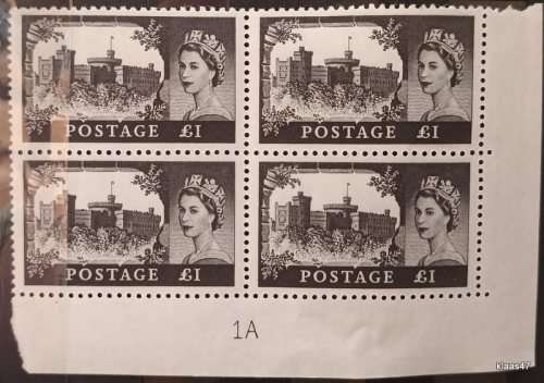 GB - 1955/68 - Castle High Values - Elizabeth II -  Set of 4 Blocks of 4 Mint stamps (No W/mark)