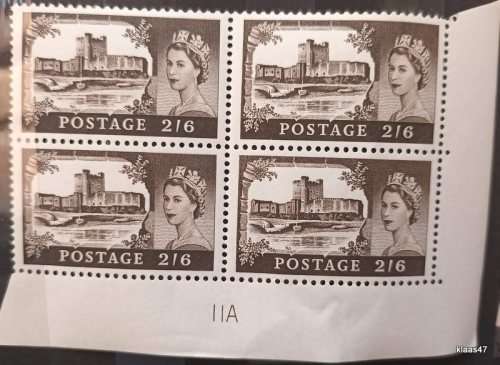 GB - 1955/68 - Castle High Values - Elizabeth II -  Set of 4 Blocks of 4 Mint stamps (No W/mark)