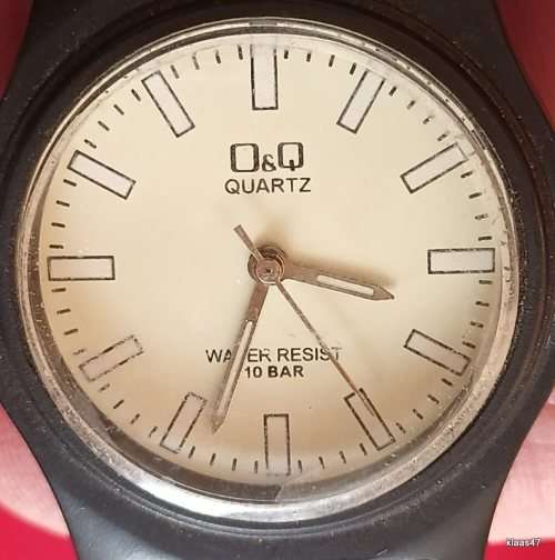 O and Q Quartz - Mens watch - Water Resistant 10 Bar - Made in China