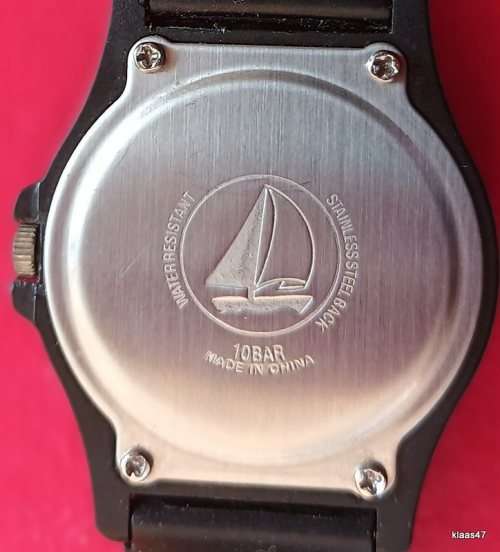 O and Q Quartz - Mens watch - Water Resistant 10 Bar - Made in China