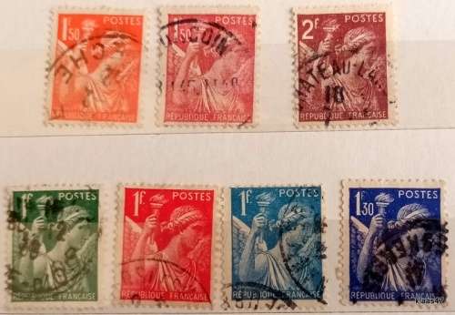 France - 1940 - Iris - 7 Used Hinged stamps