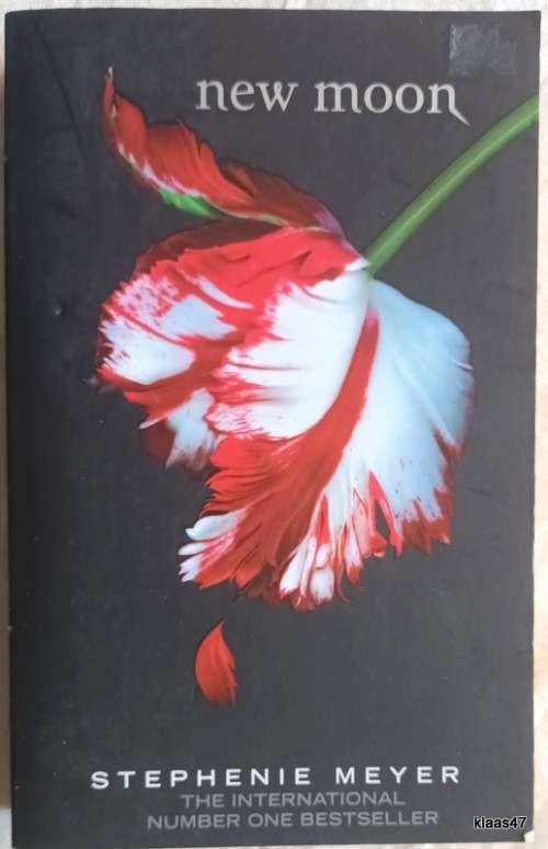 New Moon - Stephenie Meyer - Paperback